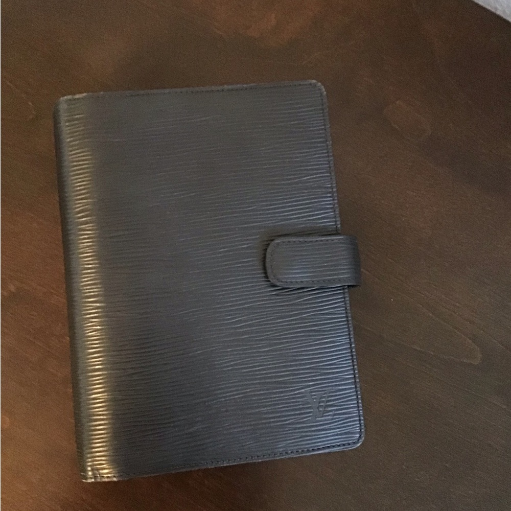 Good Used Condition Authentic Black Epi Louis Vuitton MM Agenda